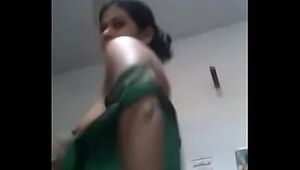 INDIAN  Mallu Aunty switching cloths & Flashing Titties