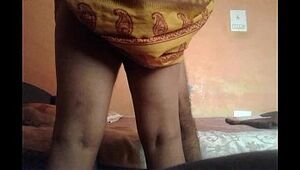 Mani Aunty flashes vag ,ass .my penis is inspect