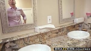 Brazzers - Real Wifey Stories -  My Boning h. Reunion gig starring Eva Lovia and Keiran L