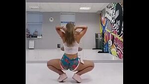 Red-hot Yoga thot dances for you